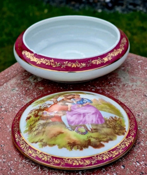 Casetă Limoges Fragonard