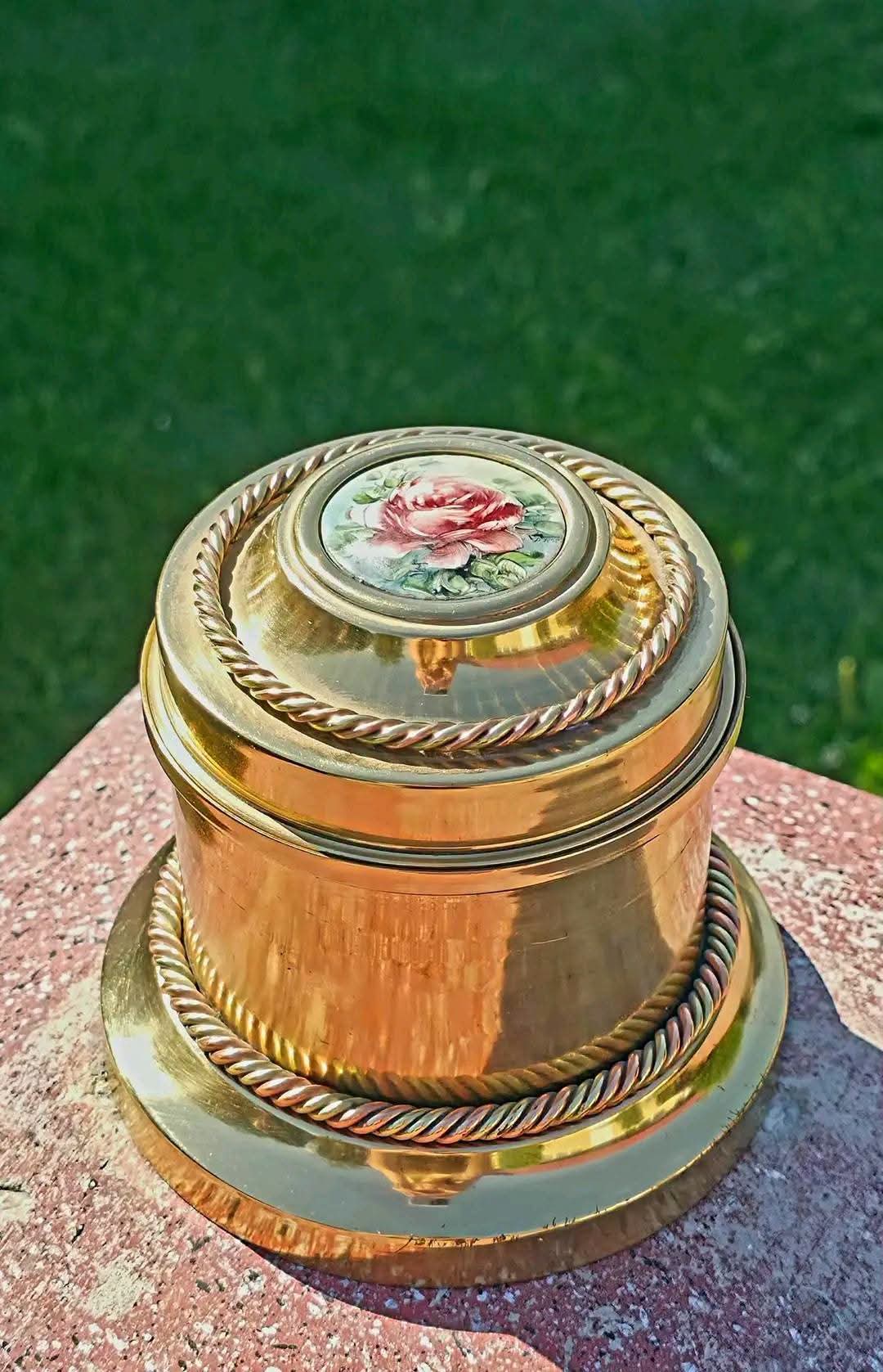Casetă Stilul Napoleon