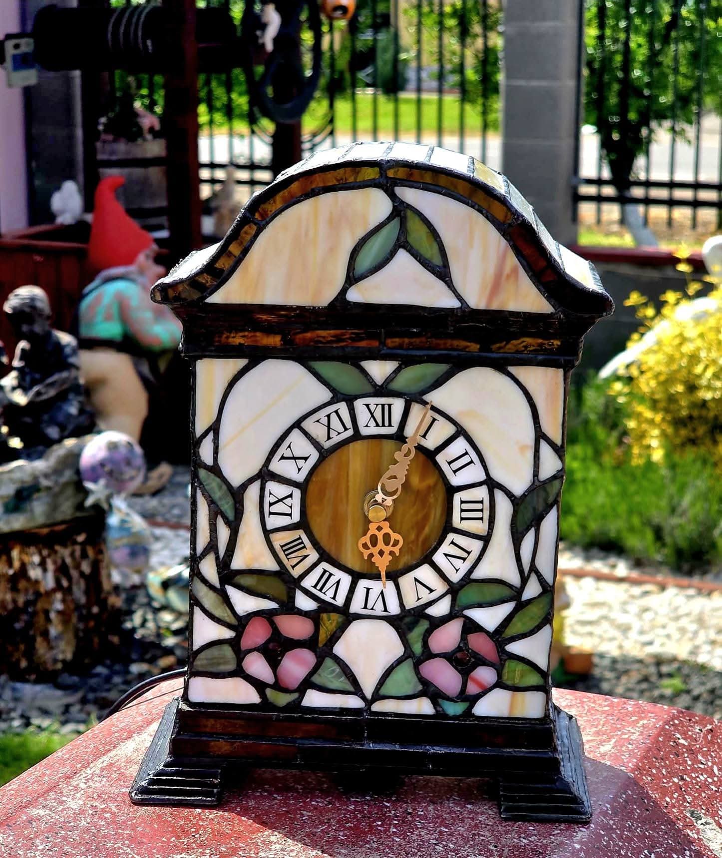 Lampă-Ceas Tiffany