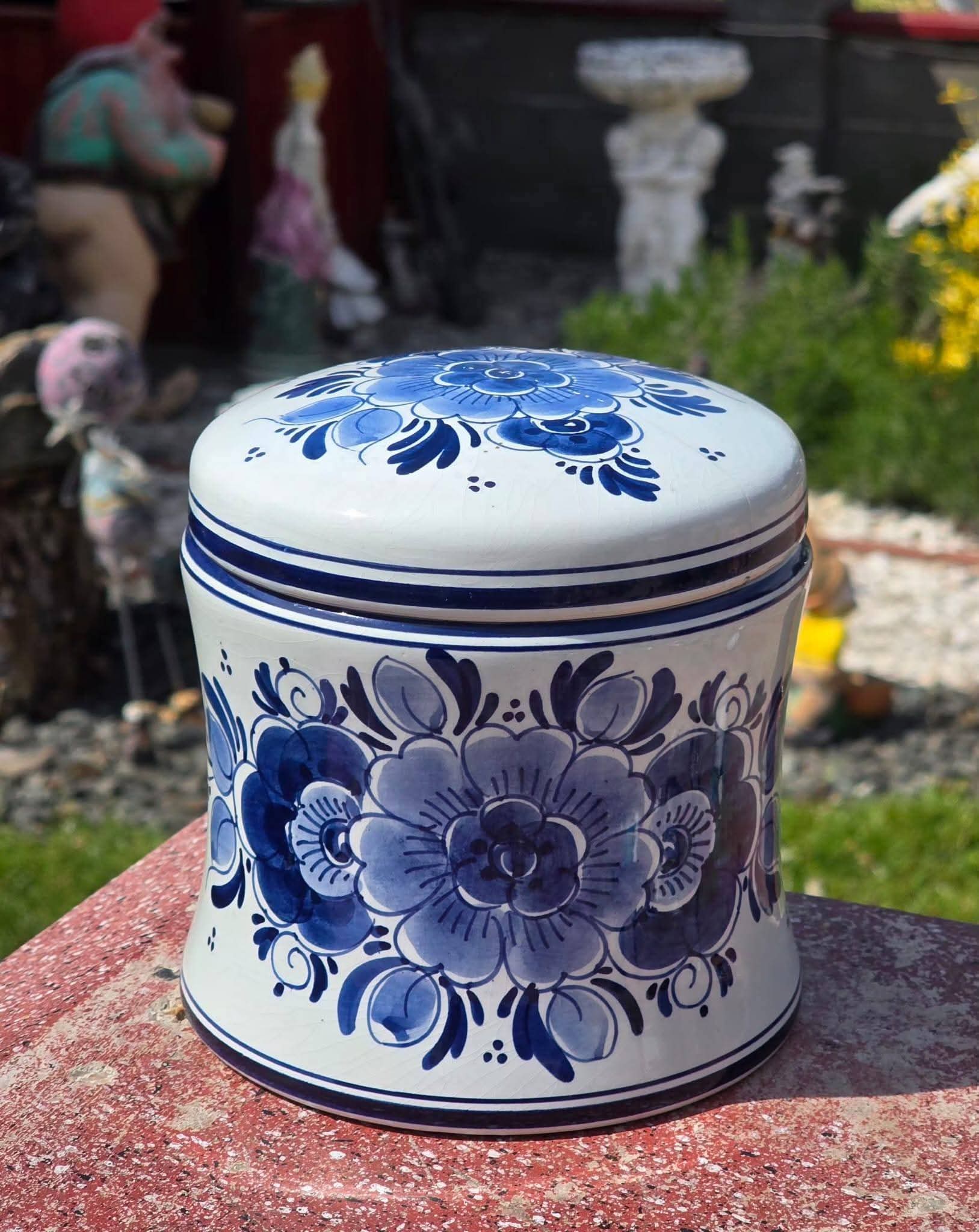 Casetă Delft