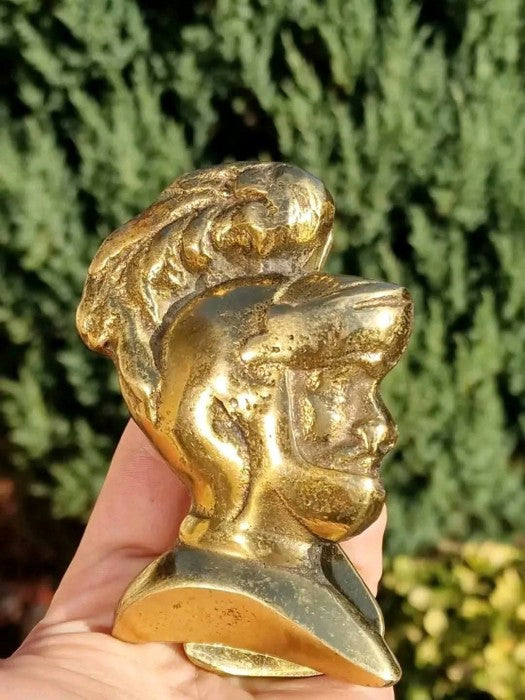 Ciocanitor de ușă