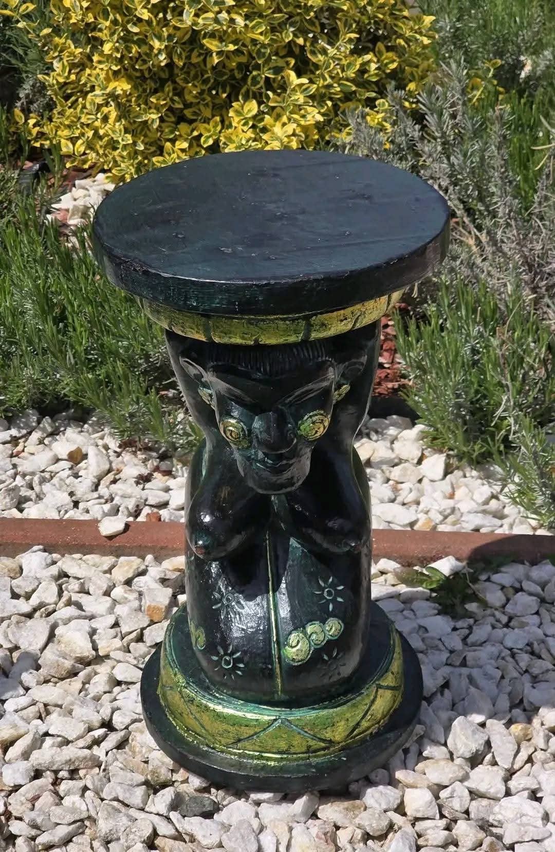 Măsuță Bamileke