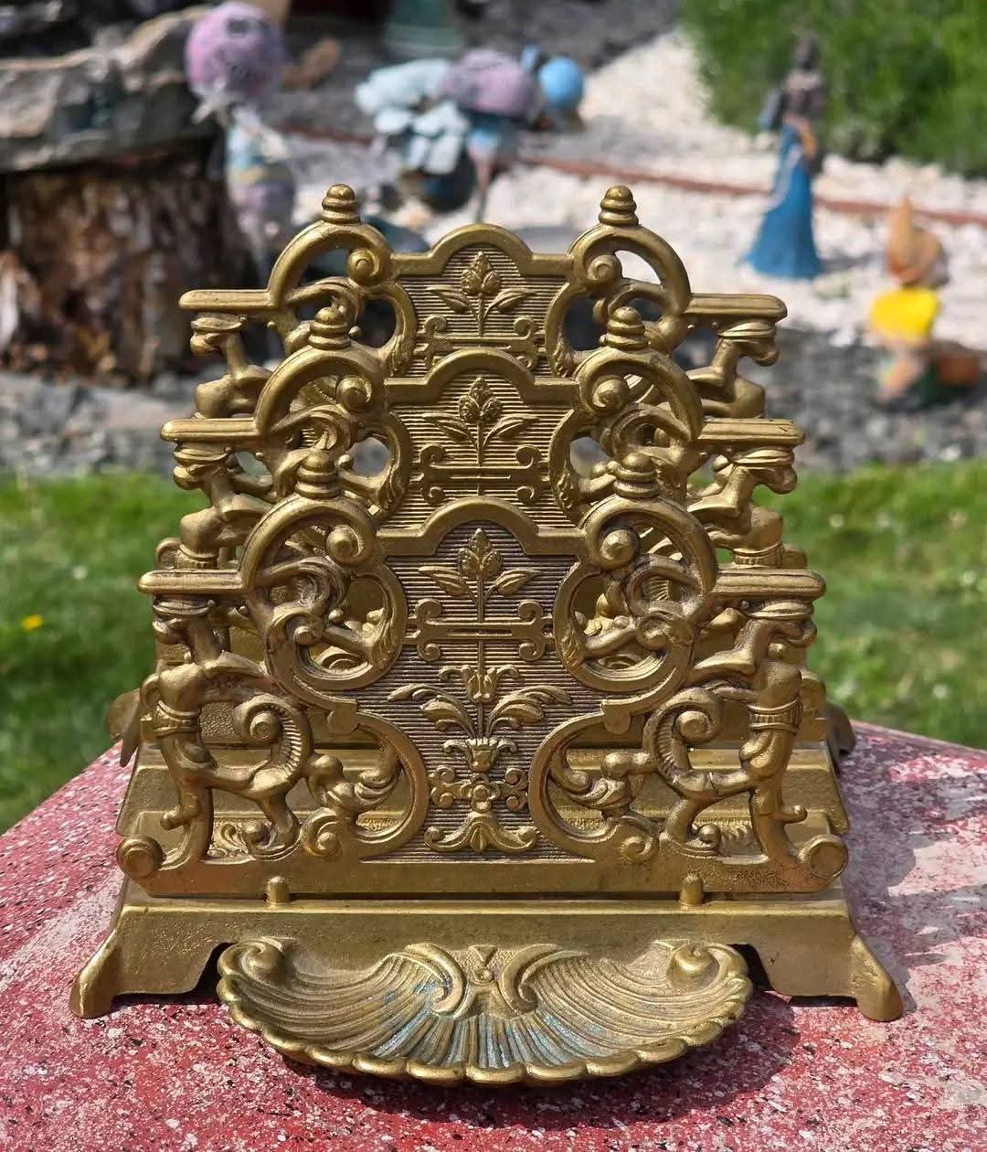 Suport din bronz