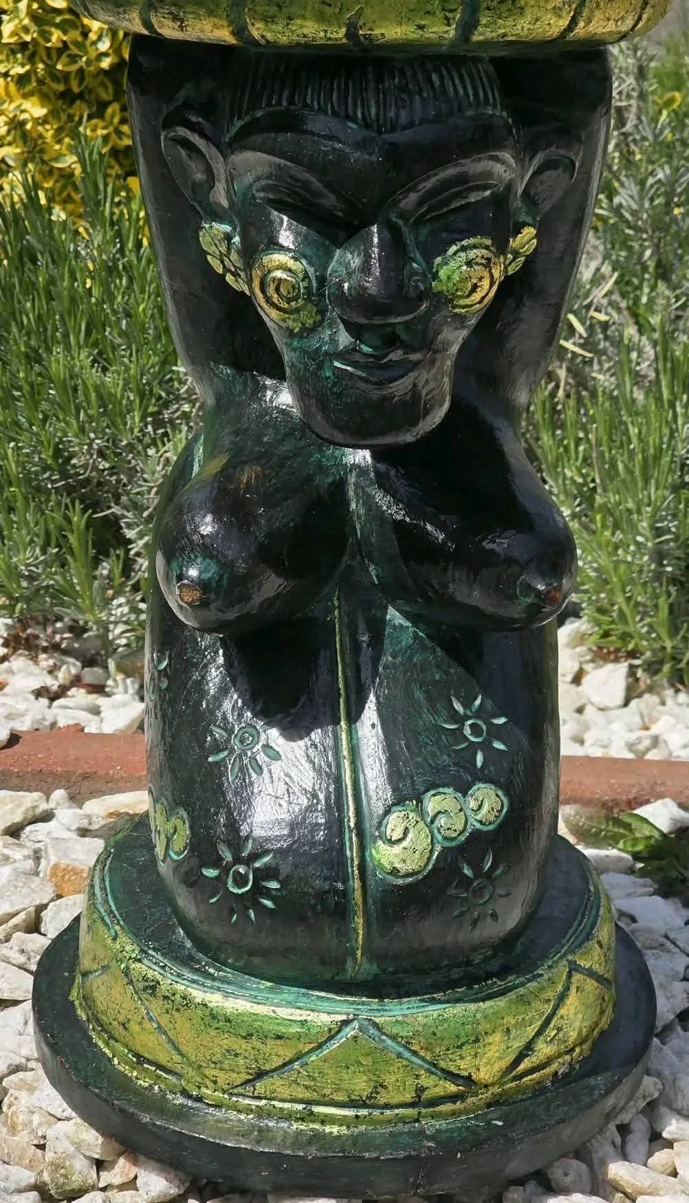 Măsuță Bamileke