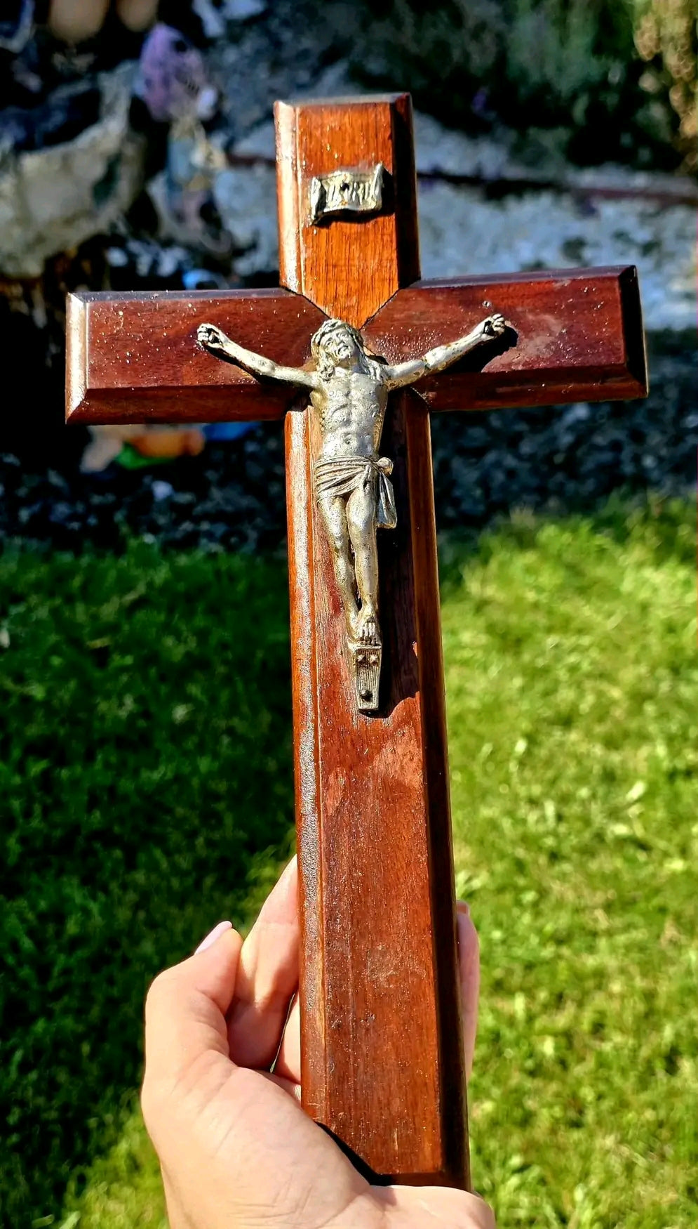 Crucifx lemn