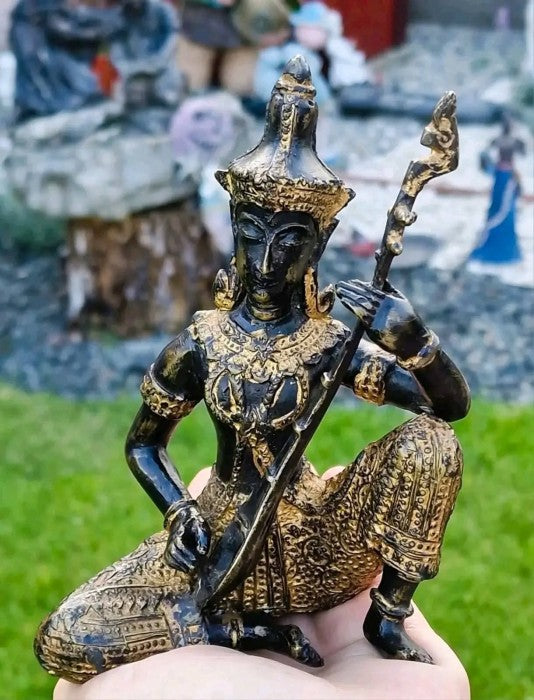 Statuetă Sarwasvati