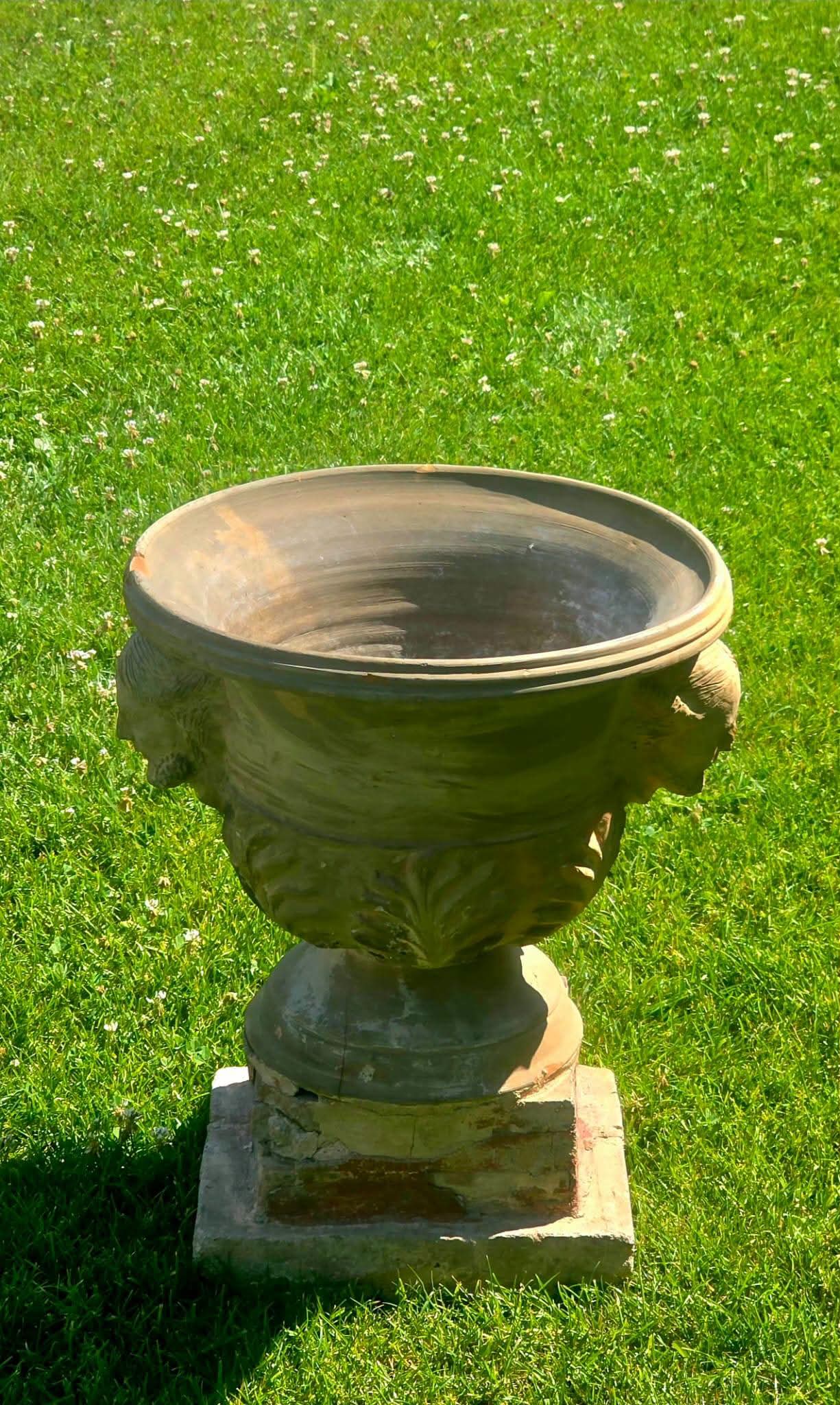 Jardinieră antică