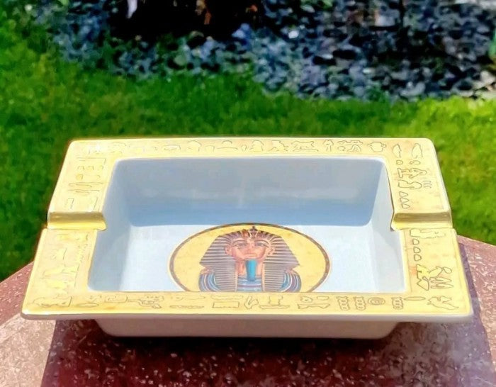 Scrumieră Tutankhamon