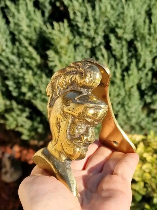 Ciocanitor de ușă