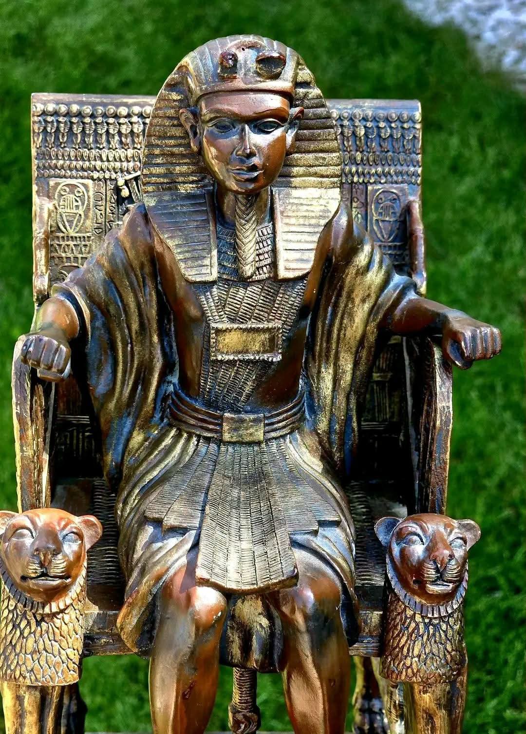 Statuetă Tutankhamon