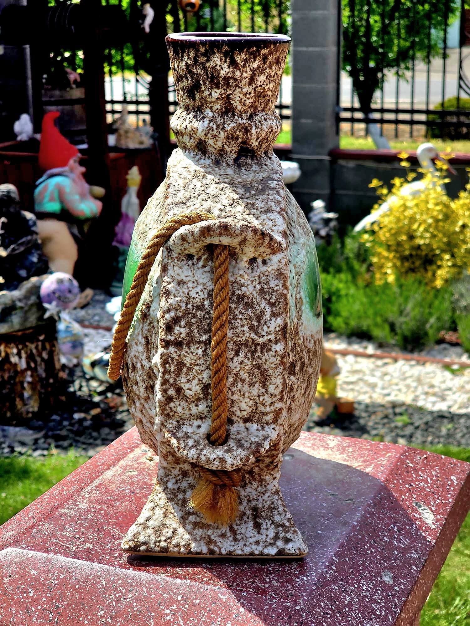 Vază Jopeko