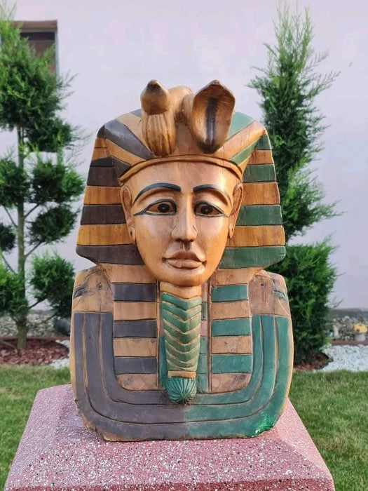 Bust Tutankhamon