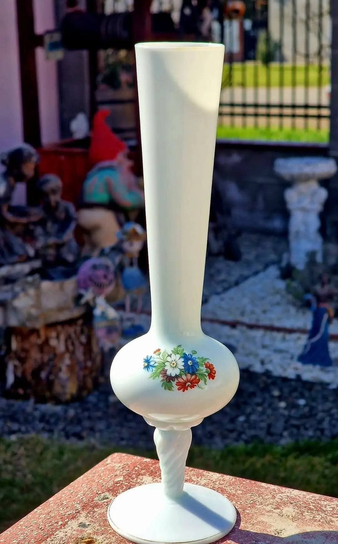 Vază opalină