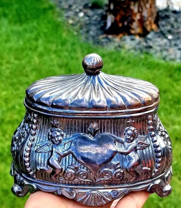 Casetă Antică