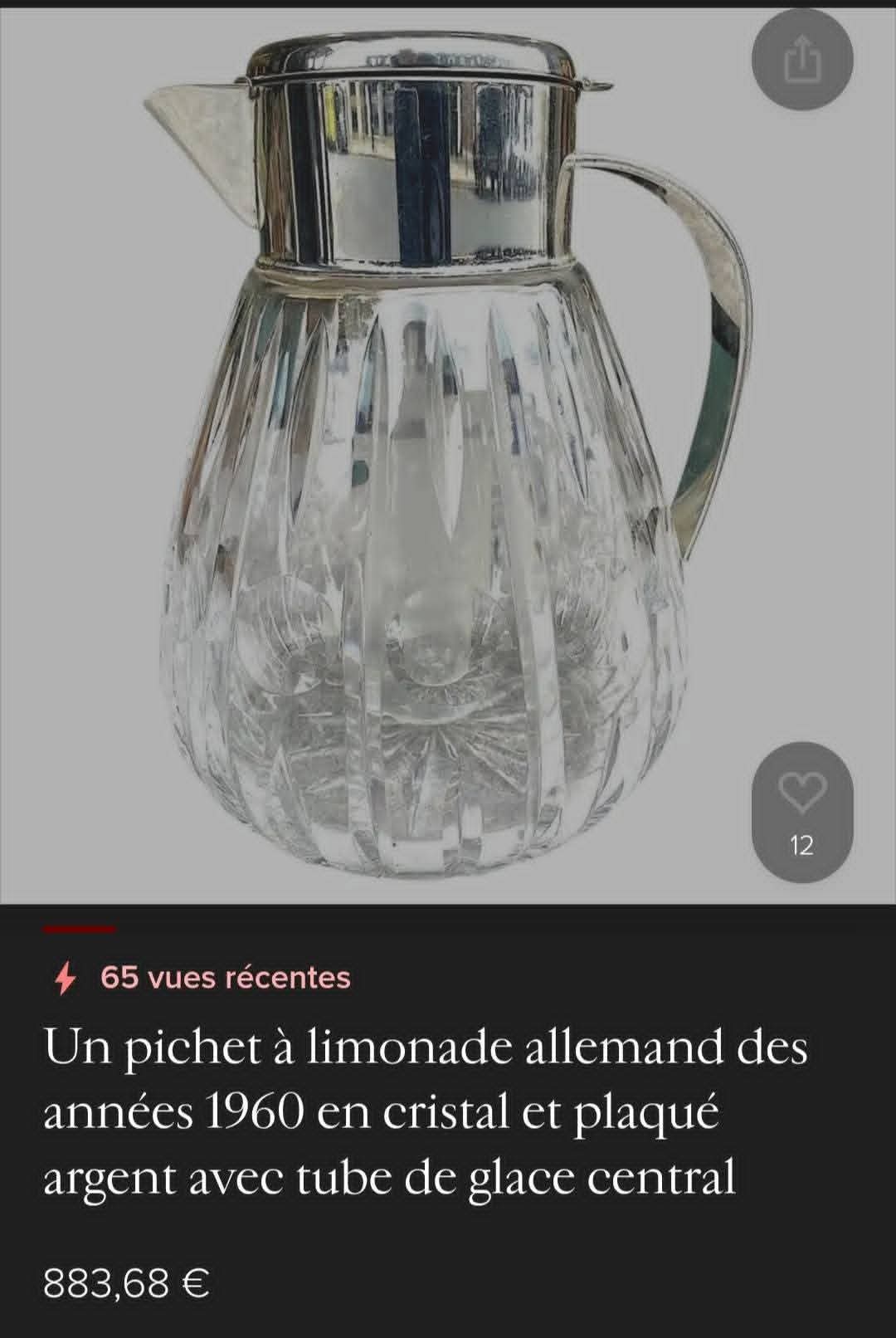 Carafă argintată
