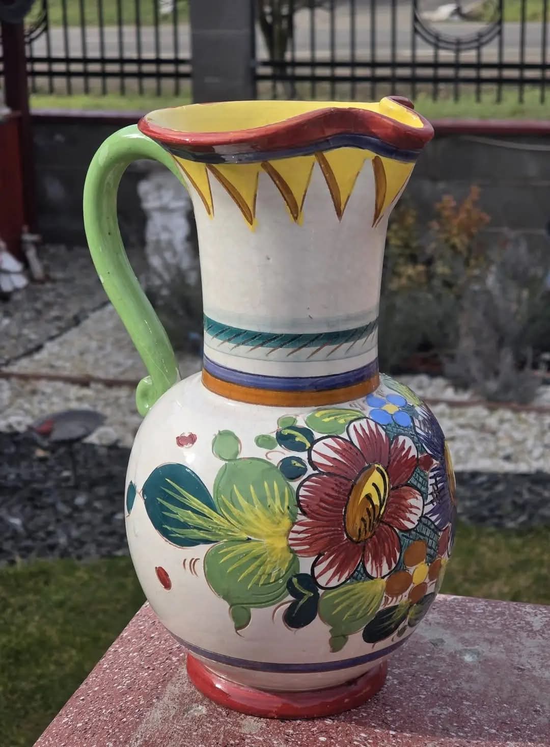 Ulcior din ceramică
